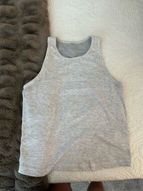 Vuori Heather Gray Ribbed Tank